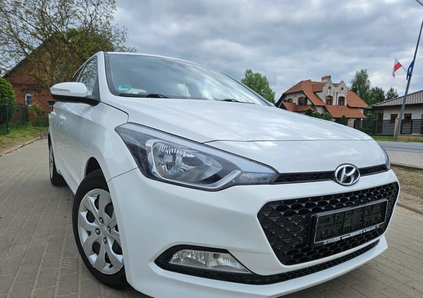 Hyundai i20 cena 30900 przebieg: 97545, rok produkcji 2015 z Kożuchów małe 232